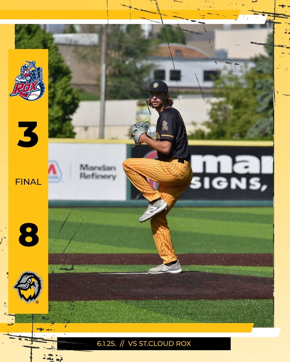 After getting three HOMERUNS today, the Larks get the WIN against the Rox!

#ProtectTheNest
