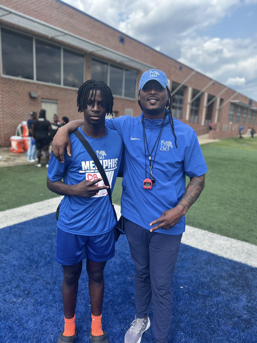 HardenTrendon's tweet photo. Had a great 1st camp @MemphisFB. I hope to have another opportunity to learn and compete for some great coaches. Thanks @CoachJayMitch @C0ACHBALLENTINE for the time you spent talking with me. @andy_crotwell @nphsviking @ReggieBuchanan @Mojo7on https://t.co/kzrKF70GX4