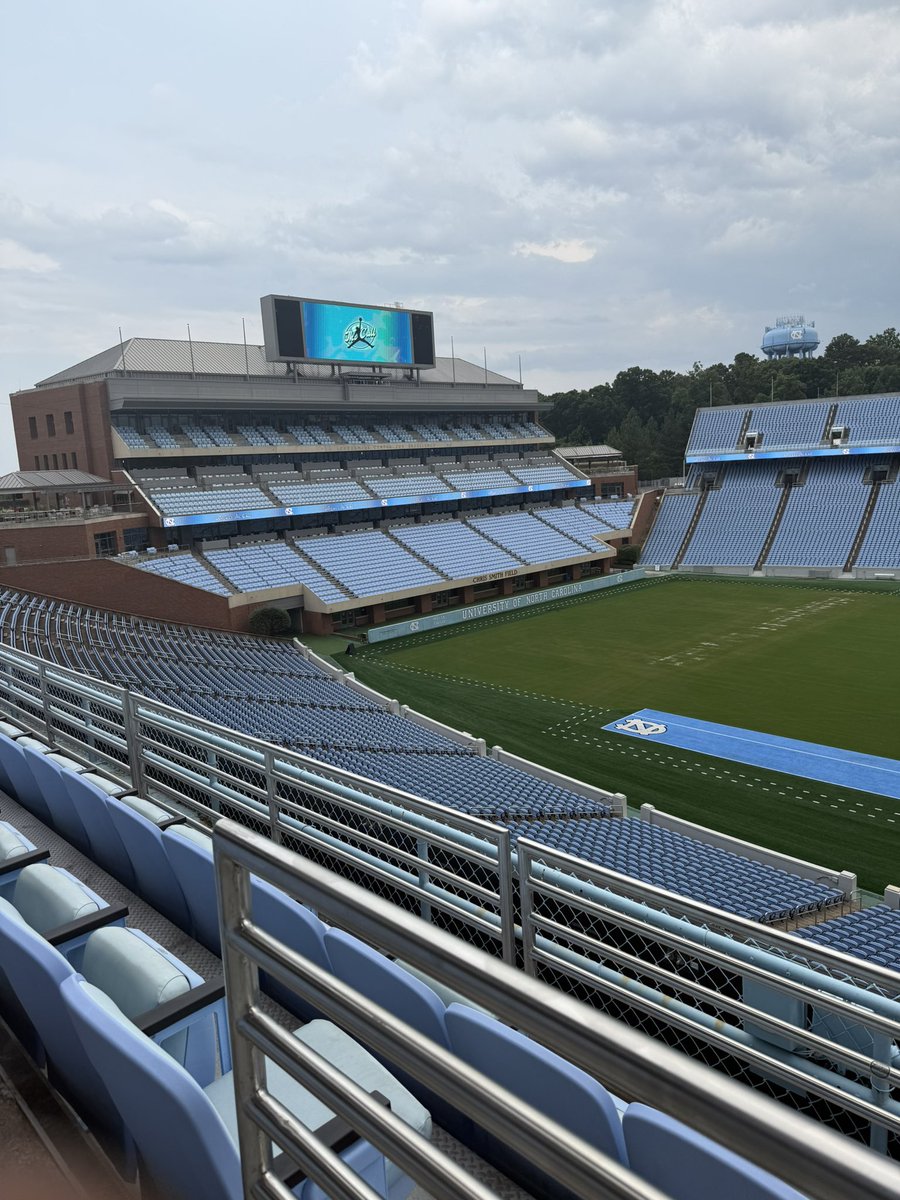 AjaniBarrow2's tweet photo. Thank unc chapel hill for the camp summer amazing experience this weekend!! @coachmeans_20 _ @Belichick_B @UNCFootball https://t.co/fzt2xzYGcJ