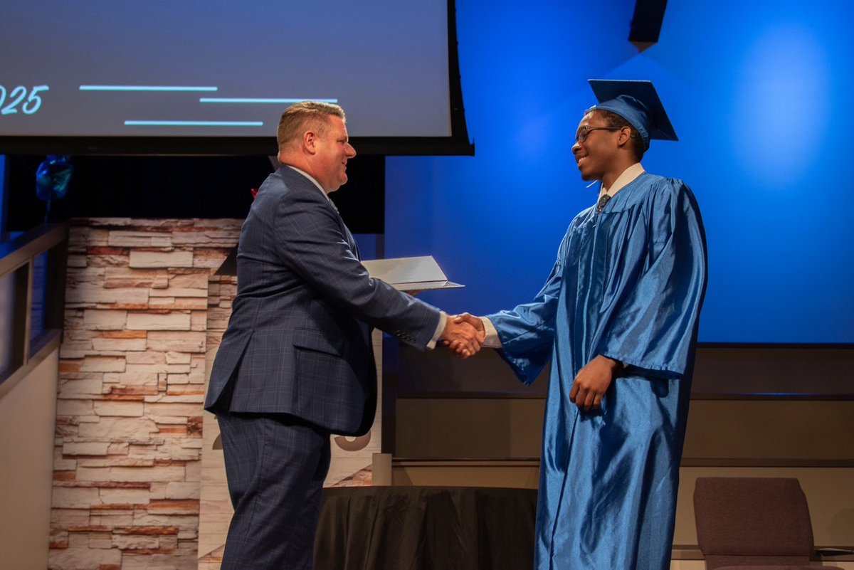 JimScudderJr's tweet photo. 🎓🎉 Congratulations to the 2025 graduating class of Quentin Road Christian School! We’re so proud of all you’ve accomplished this year. May the Lord bless your future endeavors and guide you in His perfect plan! https://t.co/eZL2iWGaxn