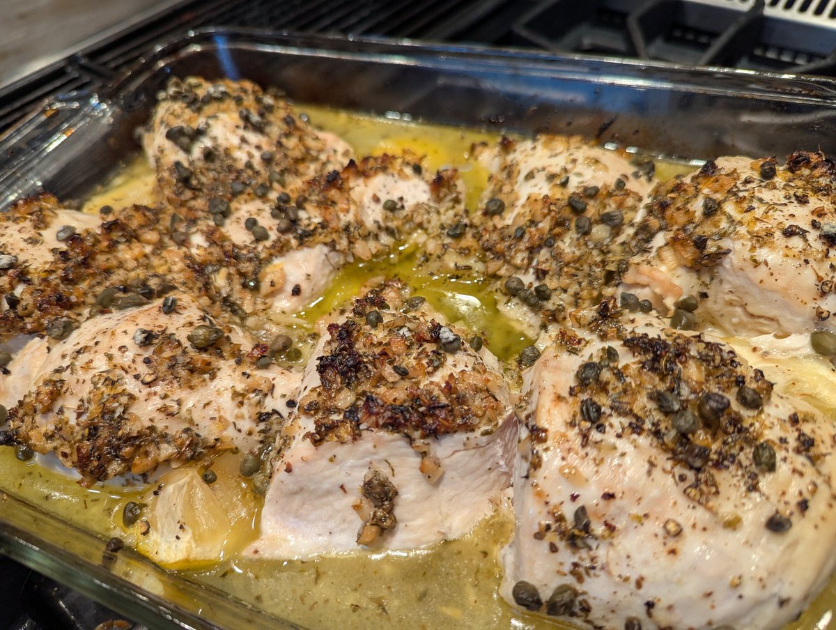 Beatusmongous's tweet image. Lemon garlic chicken with capers.

@BrandonDonkey2 
#MFerMeals