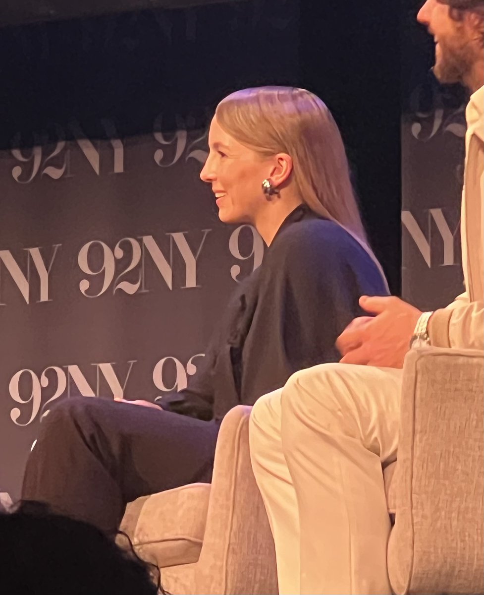 saw jodie comer twice on the first day of pride month never kill yourself