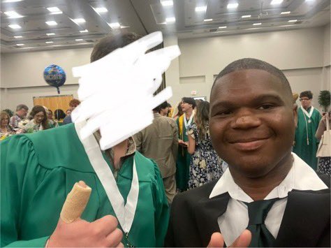 cj_TitanUp's tweet image. Since June 2021, my time as a high school student concluded.
I have DEFINITELY learned a lot over these years.
I have definitely changed over the years.
I decided to become a guest speaker for my old High School, to not only send an encouraging message to the Class of 2025, but…