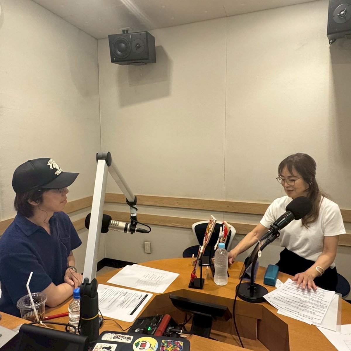 761ymc's tweet image. 今週の #ユアモニ は‼️
伝統工芸 博多おきあげ作家・三代目 清水裕美子様とのインタビューの模様をお届け🎙️
「おきあげ」とは、下絵を布や綿を使い立体的に盛りあげる押絵のこと🖼️博多には女の子の誕生を祝して、「おきあげ」を贈る習慣があります‼️
平日の朝10:50〜OA📻
#シド
#マオ