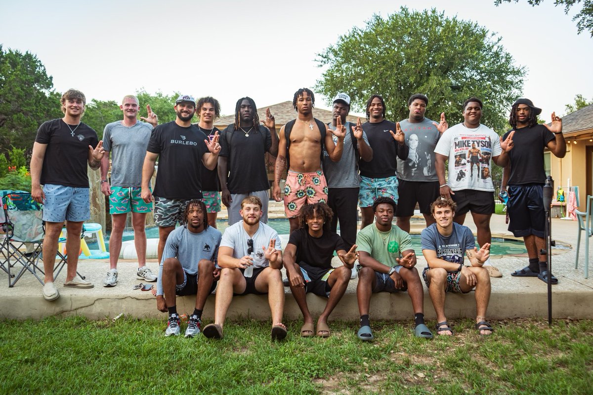 The future of Texas State football is bright !! Welcome Freshman 🏡