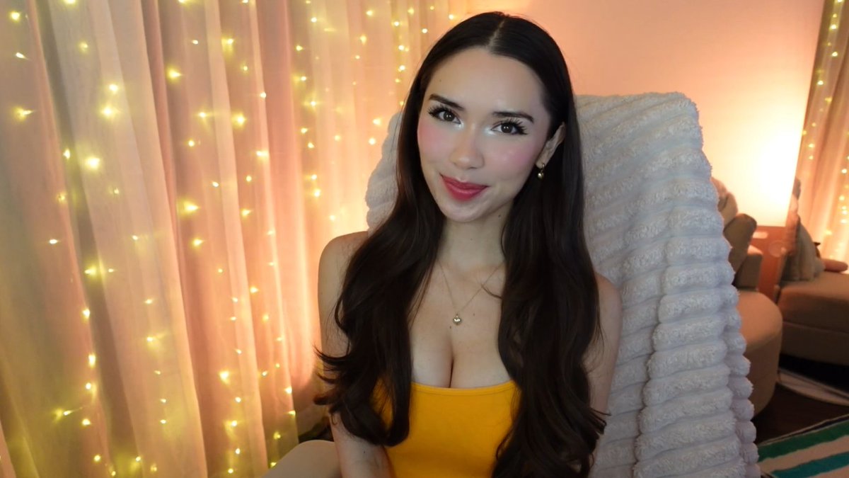 cozy gaming night ♡ more Expedition 33 ♡ charity stream moved to #Summer4Love

twitch/kaileymae