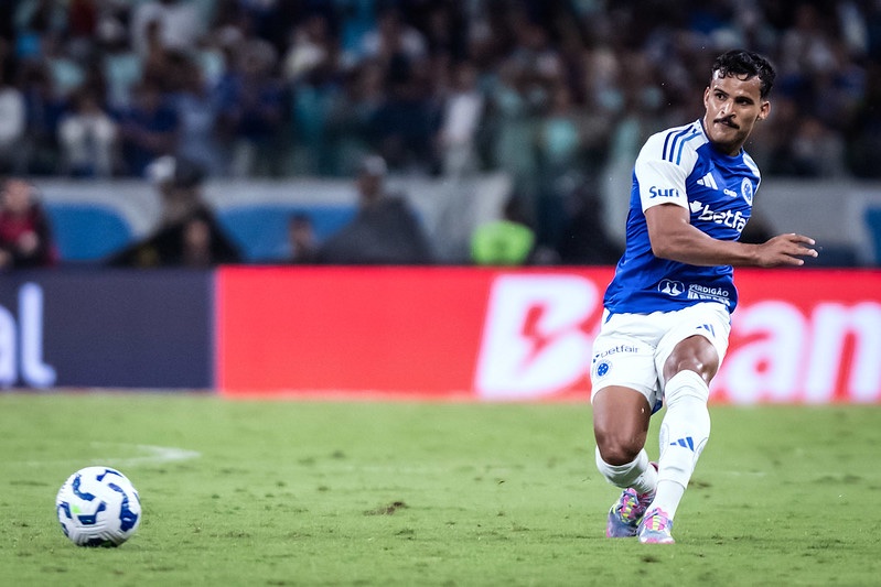 thbahiense's tweet image. Kaiki Bruno tem futebol pra jogar em absolutamente qualquer time de primeira prateleira da europa. Sem medo de errar!