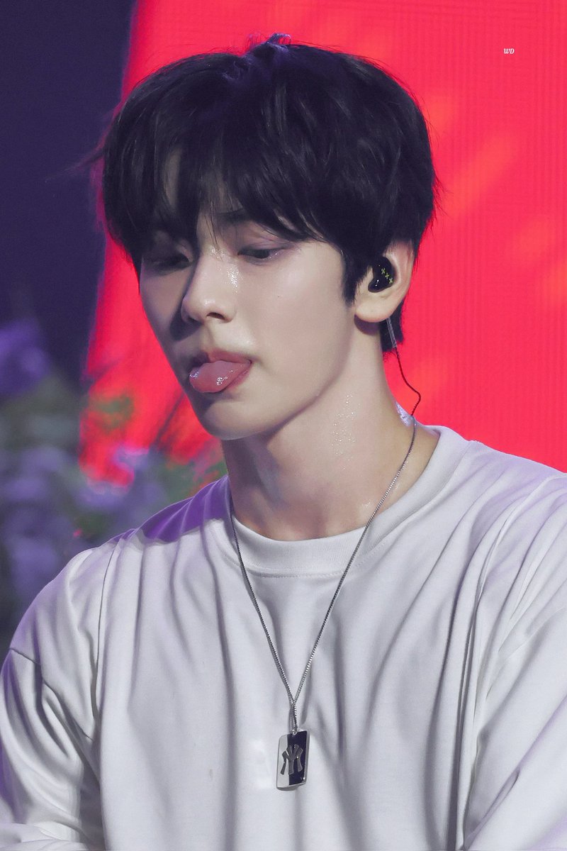 250601

#수빈  
#SOOBIN 
#투모로우바이투게더    #TXT