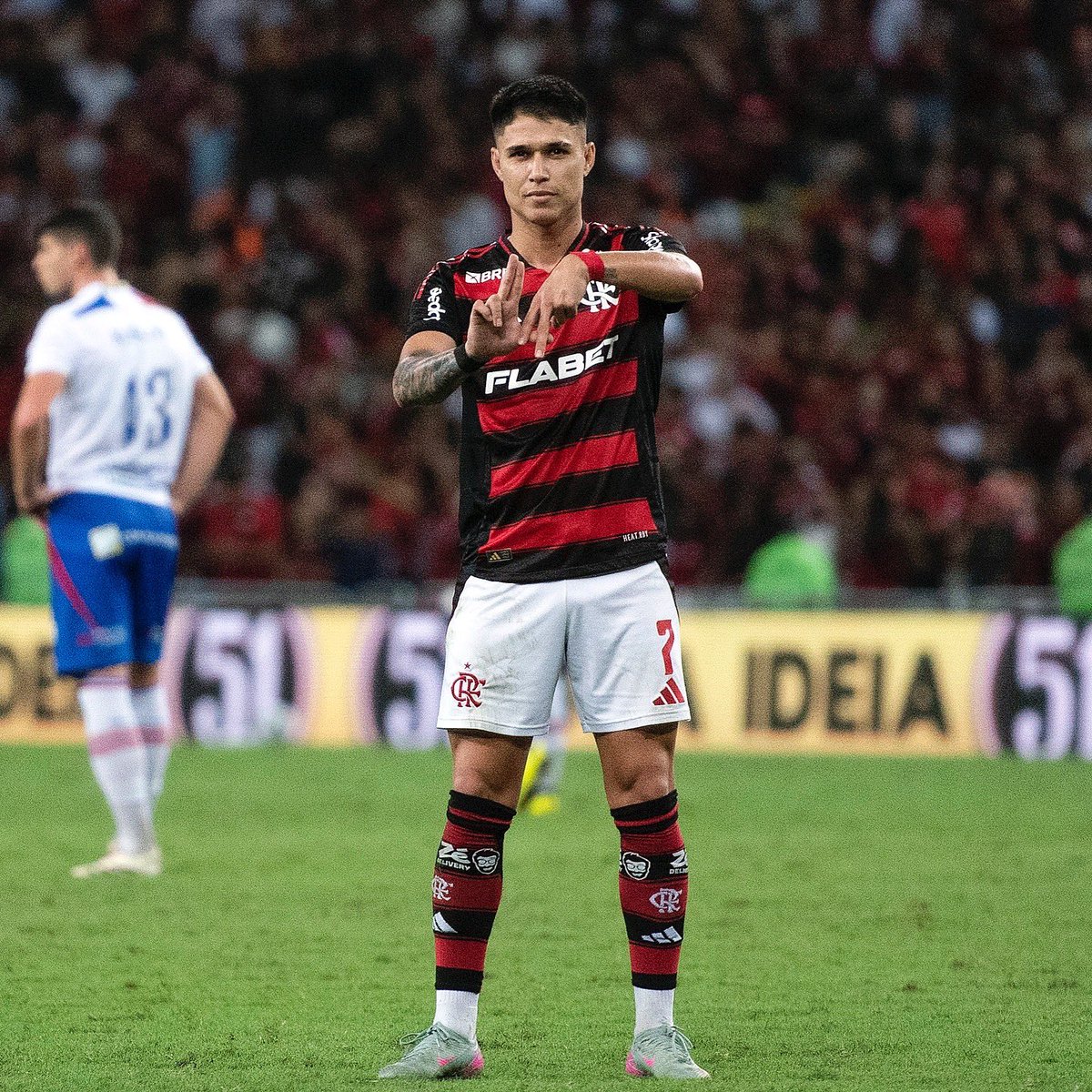 delmirojunior's tweet photo. Comemoração do Luiz Araújo no @maracana 

@Flamengo 5x0 @FortalezaEC no @Brasileirao 

📷 @delmirojunior 

#futebol #photopremium #imprensa #press #flamengo #fortaleza #maracanã #maiordomundo #riodejaneiro #luizaraujo #flaxfor #brasileirão https://t.co/jhFUlLRV5p