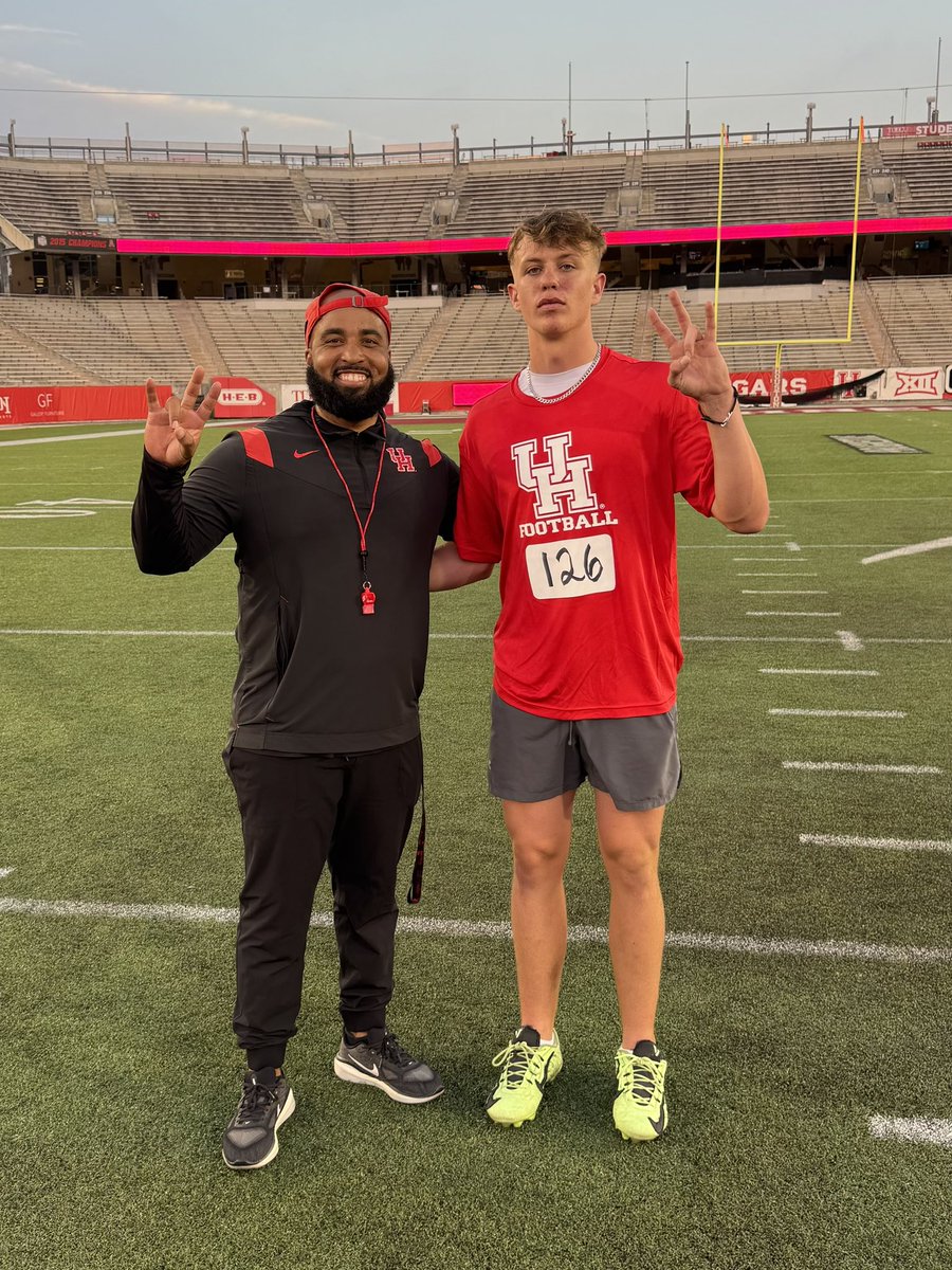 ColbyMorgan00's tweet photo. Great first camp @UHCougarFB @CoachShawnBell @CoachSherms thank y’all for an amazing camp @TXRecruits @sixstarfootball @PrepRedzoneTX @TXTopTalent @WRHitList @TxEliteAthletes @jarrettbailey12 https://t.co/52nwXFNepc