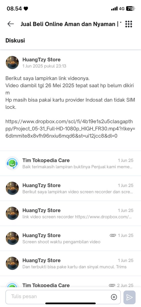 Dynnelline's tweet photo. Tolong bgt dong admin tokopedia an " Andrea " kok bukannya bisa bersikap benar malah menyudutkan orang yang sebenarnya sbg korban. Jelas2 pembeli salah, tapi malah diperbolehkan meretur barang. Itu merugikan saya sebagai penjual. #Tokopedia #Admintokopedia #Tokopediaindonesia https://t.co/QlN6PDIDgp