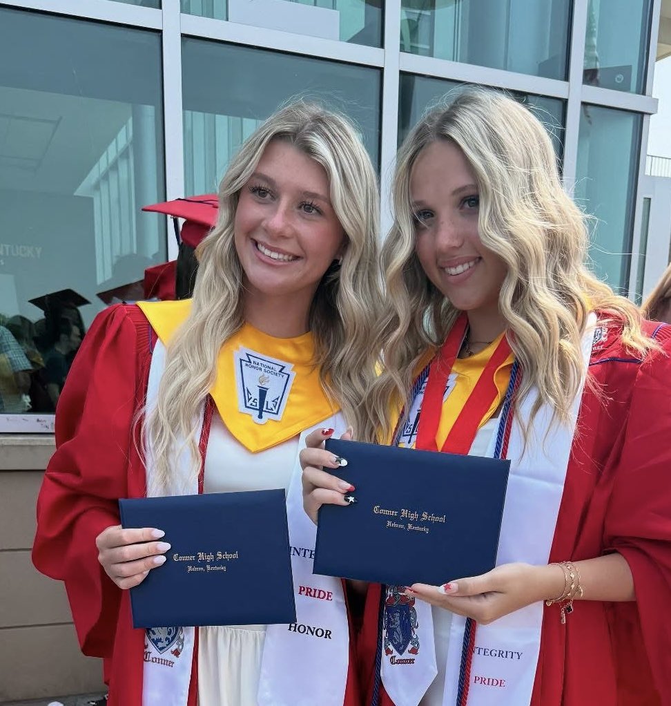 Best of luck to our 2 seniors as they head to Lexington in the fall… UK is getting two great ones! <a href="/averyburcham/">avery</a> <a href="/AlexisCraddock6/">Alexis Craddock</a> #onceacougaralwaysacougar