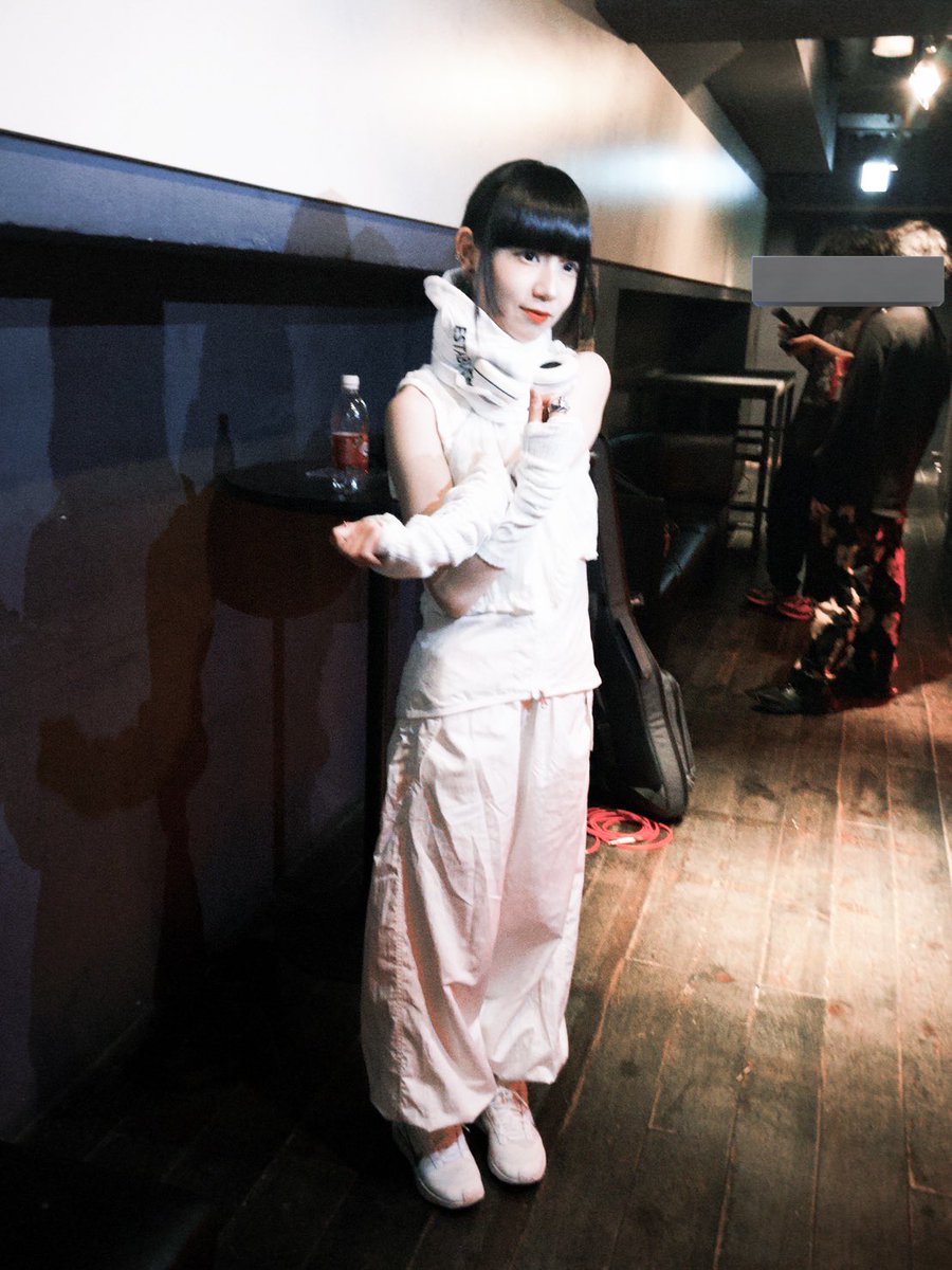 6月4日Daikanyama SPACE ODD
来てくださった方ありがとうございました❤️‍🔥❤️‍🔥❤️‍🔥

とっても楽しかったです。

📡そして素敵ライブに呼んでくださったスタッフの皆様、対バンしてくださったバンドの方々、ありがとうございました❇️

次は6月18日、
TOKIO TOKYOです。
よろしくお願いします🫶🫶