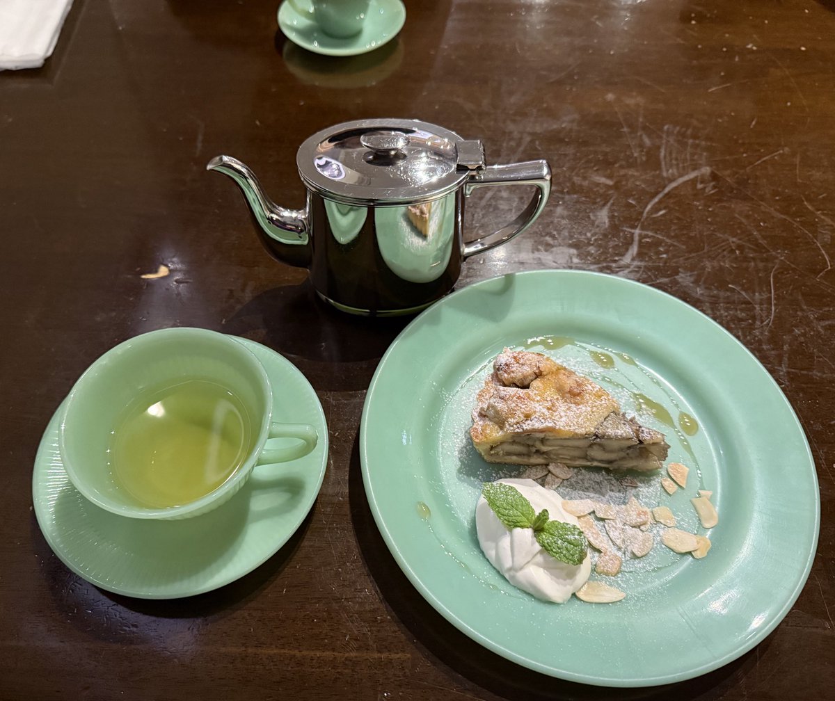 York_dd's tweet photo. 千里眼🍜からのカモミールティー🫖からのシェリー酒🍷
#千里眼
#Firekingcafe https://t.co/wGPAmtXzY9