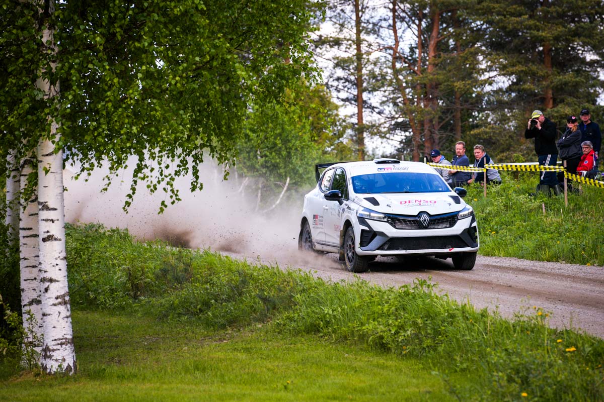 TOYOTA GAZOO Racing (@toyota_gr) on Twitter photo #WRCチャレンジプログラム
フィンランド F-cup 第3戦に、3&4期生が出場🇫🇮
🚗3期生ドライバーが4駆車両で初の高速グラベルラリーに挑み、1-2フィニッシュ🏆🍾✨
松下拓未 <a href="/takumi_matsu99/">松下拓未/Takumi Matsushita</a> :総合1位🥇✨
後藤正太郎 <a href="/shotaro_510/">後藤正太郎/Shotaro Goto</a> :総合2位🥈✨
🚗4期生ドライバー/コ・ドライバーがクラス24に参戦 #WRCチャレンジプログラム
フィンランド F-cup 第3戦に、3&4期生が出場🇫🇮
🚗3期生ドライバーが4駆車両で初の高速グラベルラリーに挑み、1-2フィニッシュ🏆🍾✨
松下拓未 <a href="/takumi_matsu99/">松下拓未/Takumi Matsushita</a> :総合1位🥇✨
後藤正太郎 <a href="/shotaro_510/">後藤正太郎/Shotaro Goto</a> :総合2位🥈✨
🚗4期生ドライバー/コ・ドライバーがクラス24に参戦