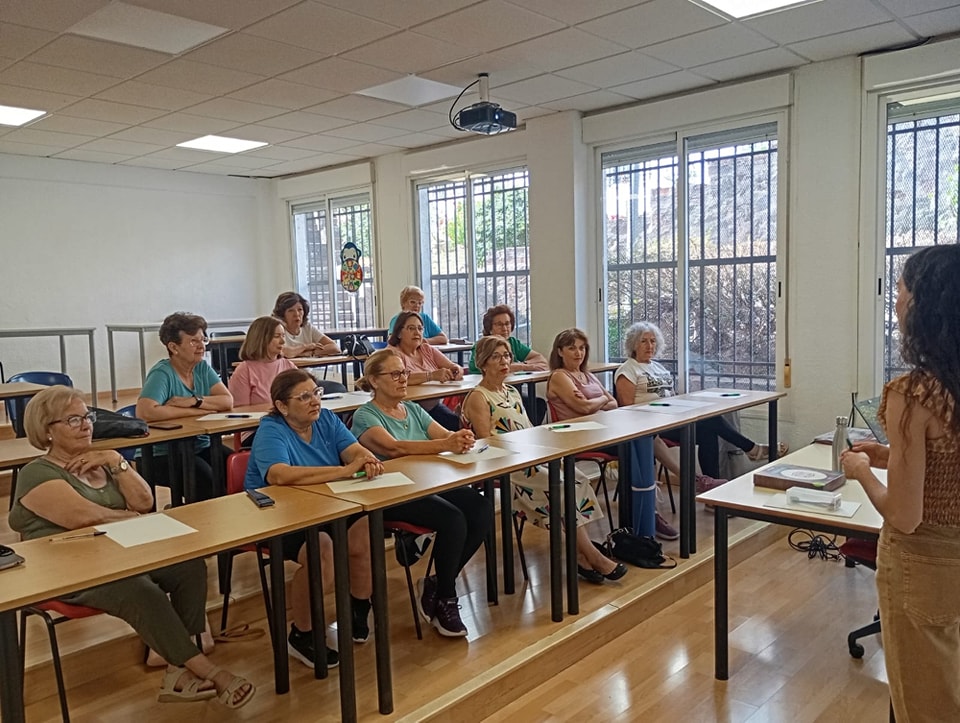 RELAS - Red Local de Acción en Salud de Andalucía (@andaluciarelas) on Twitter photo #SaludPúblicaAndalucía PLS #MontoroRELAS
con <a href="/AytoMontoro/">Ayuntamiento Montoro</a>
Taller de Nutrición para Mayores
preparación recetas saludables, sencillas y deliciosa adaptadas a sus necesidades, cómo leer etiquetas de alimentos, planificar menús semanales y mantener una buena hidratación #SaludPúblicaAndalucía PLS #MontoroRELAS
con <a href="/AytoMontoro/">Ayuntamiento Montoro</a>
Taller de Nutrición para Mayores
preparación recetas saludables, sencillas y deliciosa adaptadas a sus necesidades, cómo leer etiquetas de alimentos, planificar menús semanales y mantener una buena hidratación