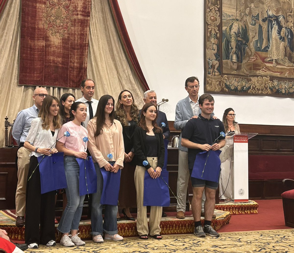 Hematología Salamanca (@hematocausa) on Twitter photo Hoy estamos en el Paraninfo de la <a href="/usal/">Universidad de Salamanca</a> felicitando a nuestros residentes que terminan su formación y dando la bienvenida a los que empiezan su andadura como #Hematologos en <a href="/HematoCAUSA/">Hematología Salamanca</a>. Enhorabuena a todos!!! Hoy estamos en el Paraninfo de la <a href="/usal/">Universidad de Salamanca</a> felicitando a nuestros residentes que terminan su formación y dando la bienvenida a los que empiezan su andadura como #Hematologos en <a href="/HematoCAUSA/">Hematología Salamanca</a>. Enhorabuena a todos!!!