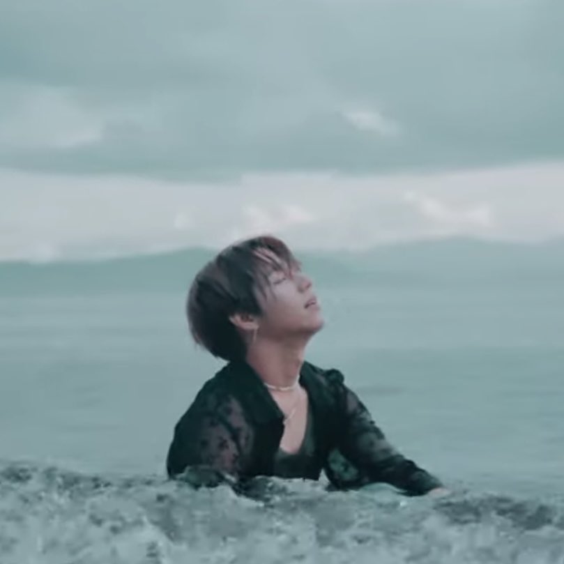 GULAT AKO BIGLANG UMAHON IN BLACK?????