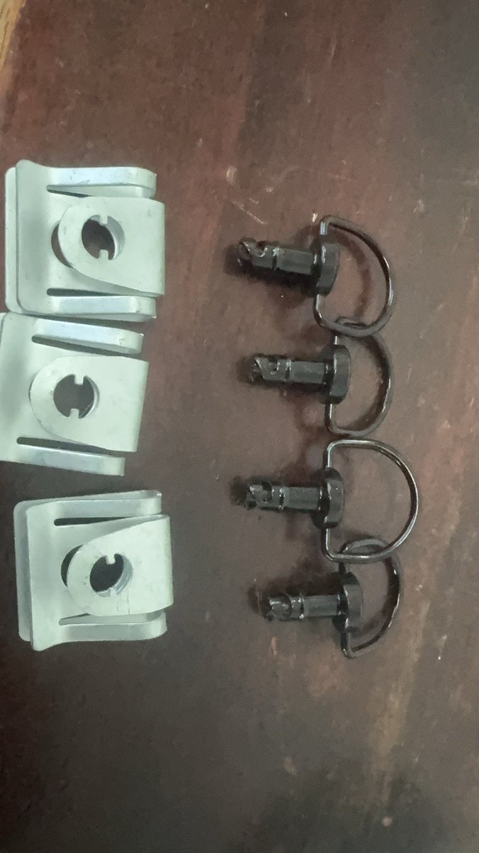 1/4 turn quick-release screw series. Please contact me if needed.