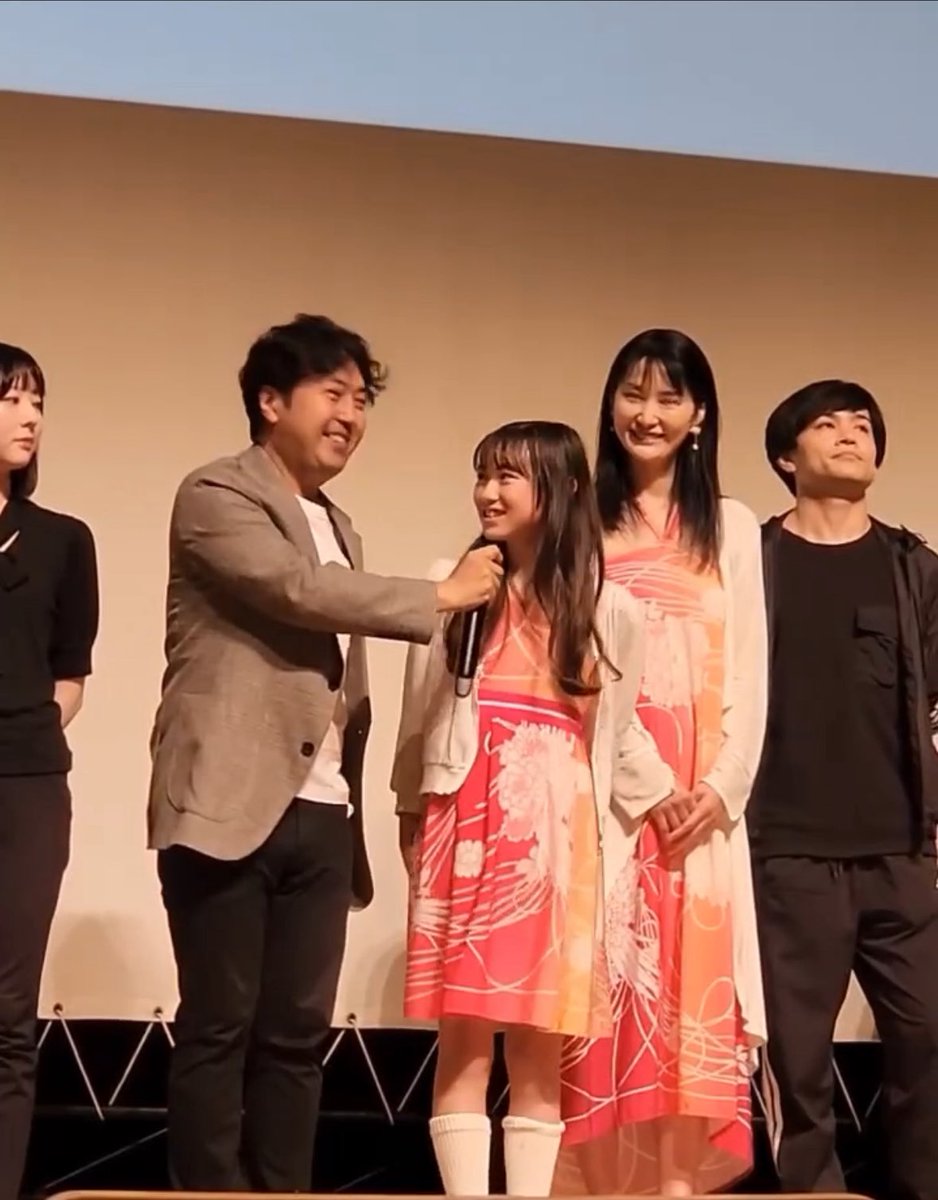chan_shiga's tweet photo. 【先日、48時間映画祭プレミア上映会に参戦しました！】
初出場かーんず企画は
『泥棒と少女』という作品にて。
壇上では主演のさくらちゃんのおかげで、
ほのぼのとしたご挨拶となりました♪
また何処か��お届け出来る機会があれば嬉しいですー
#48HourFilmProject
#かーんず企画
#志賀正人
#俳優 https://t.co/NbtFncAwti