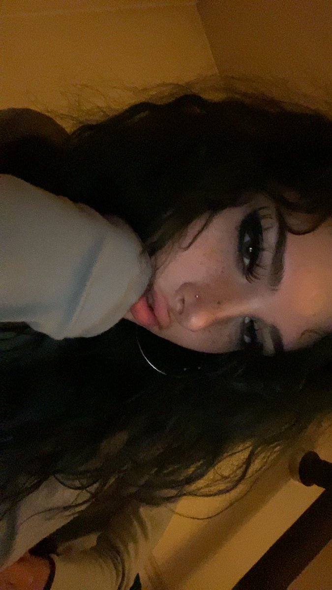 loveatfirstinternet🐾🐾 tweet media