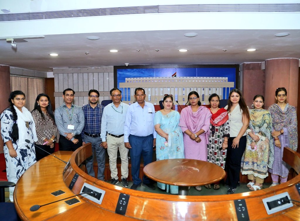 Today, <a href="/LokSabha_PRIDE/">PRIDE | LOK SABHA SECRETARIAT</a> facilitated a study visit to the iconic Parliament House🇮🇳 and Samvidhan Sadan for the teaching and non-teaching staff of Nuv Katra Chhajju Pandit School, Karol Bagh Zone, New Delhi.

A total of 30 participants took part in the visit, gaining valuable