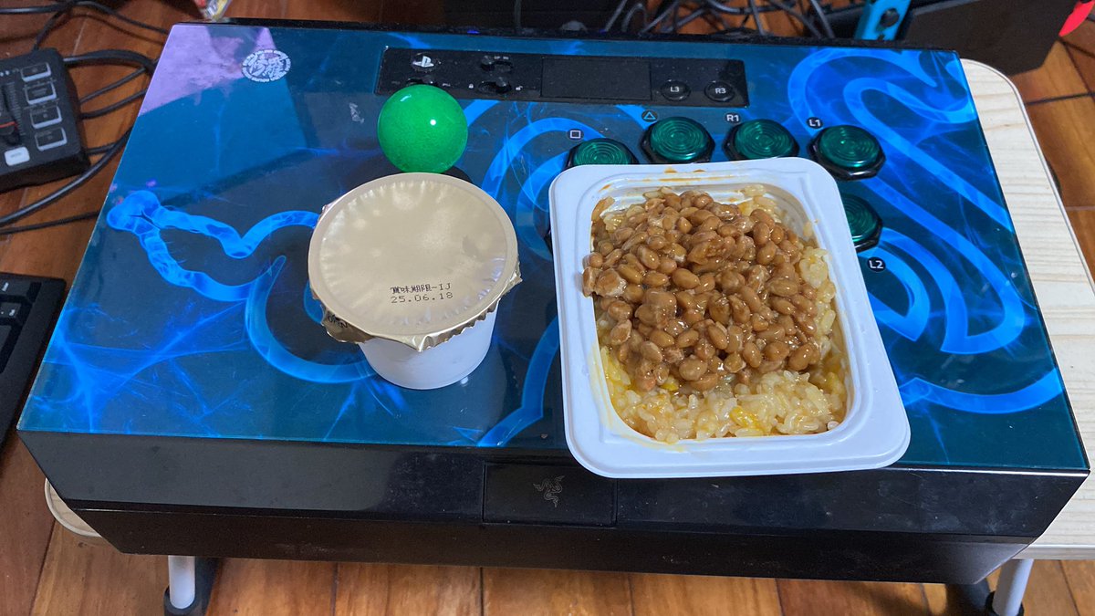 朝昼食いすぎて腹減ってないので軽めに😗
起きたら肩トレ🦍