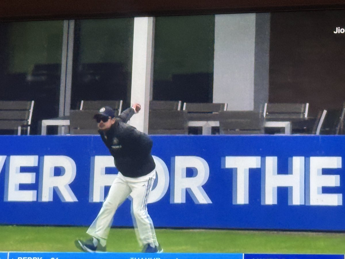 Once Ishan Kishan was unhappy with management as they kept him on the bench, Again Dhruv Jurel is playing in a Practice game instead of Ishan, dont know what he needs to do to get a place?

#ishankishan #cricket #bihar