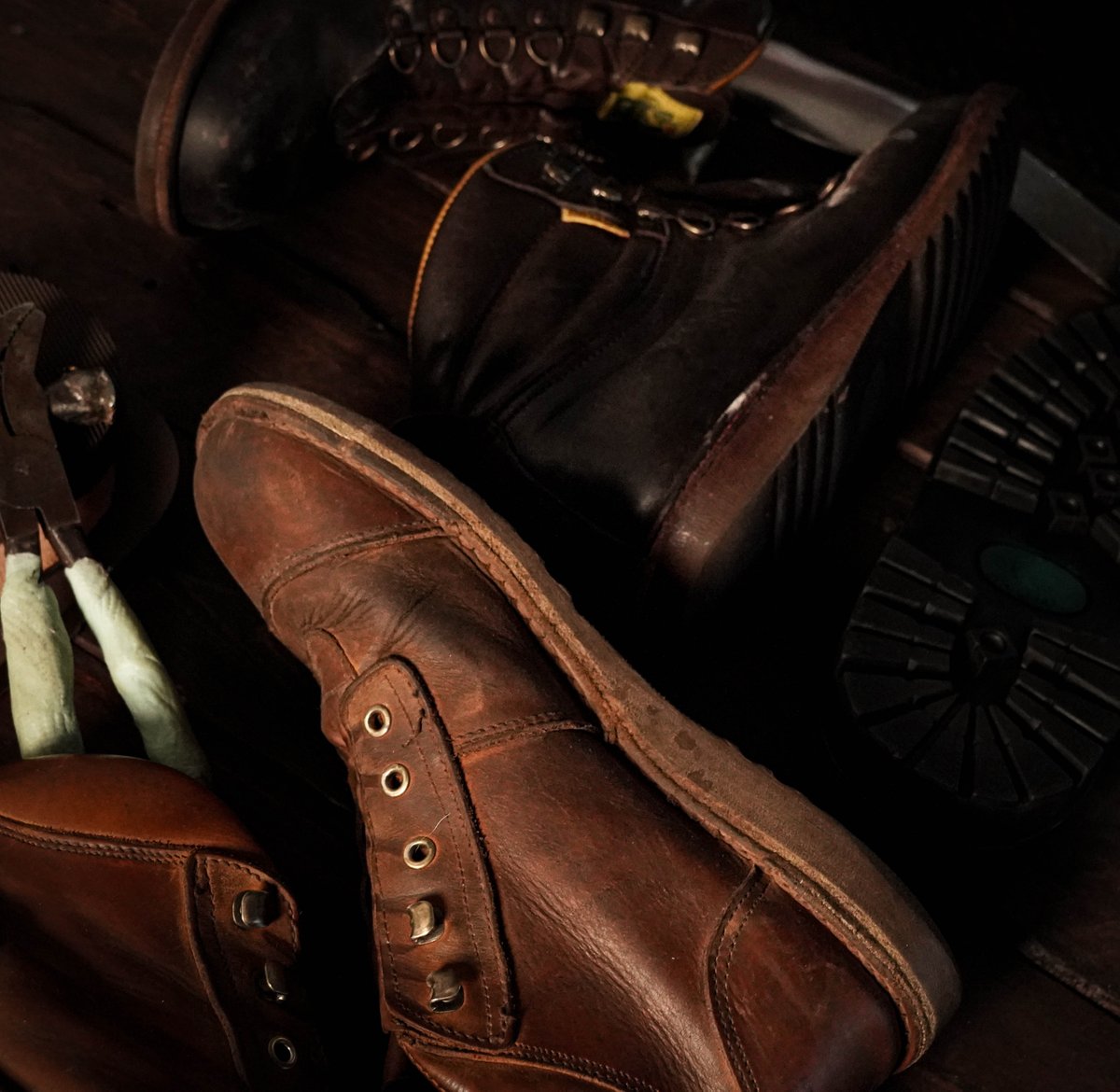 JimGreenFW's tweet image. Did you know Jim Green Boots can be resoled? 🤔
One of the perks of a Stitchdown Construction allows your boots to effortlessly get some new tread🦶
A resole will bring them back to life and ready for more stories, trails and adventures ahead. 🧭
#JimGreen #MyJimGreens