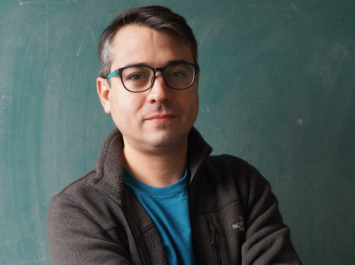 Comparto esta nota en El País elpais.com/america-futura… sobre nuestra mínima contribución al apuntalamiento de la base científica de la adaptación a la serie de El Eternauta.
Le agradezco a Agustín Gulman por la entrevista.