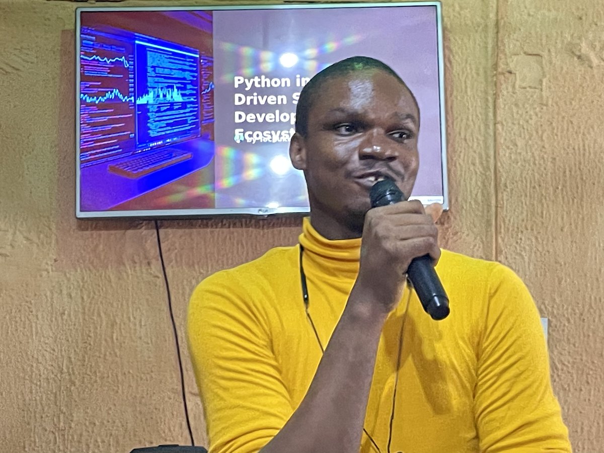 minister_soul's tweet image. It was a beautiful meetup at #PythonAbia Hangout on Friday, June 6th, 2025. I was honoured to speak on "Python in a data-driven software development ecosystem." Knowledge in this generation is dynamic. You can't afford to be rigid in knowledge if you don't want to be left behind.