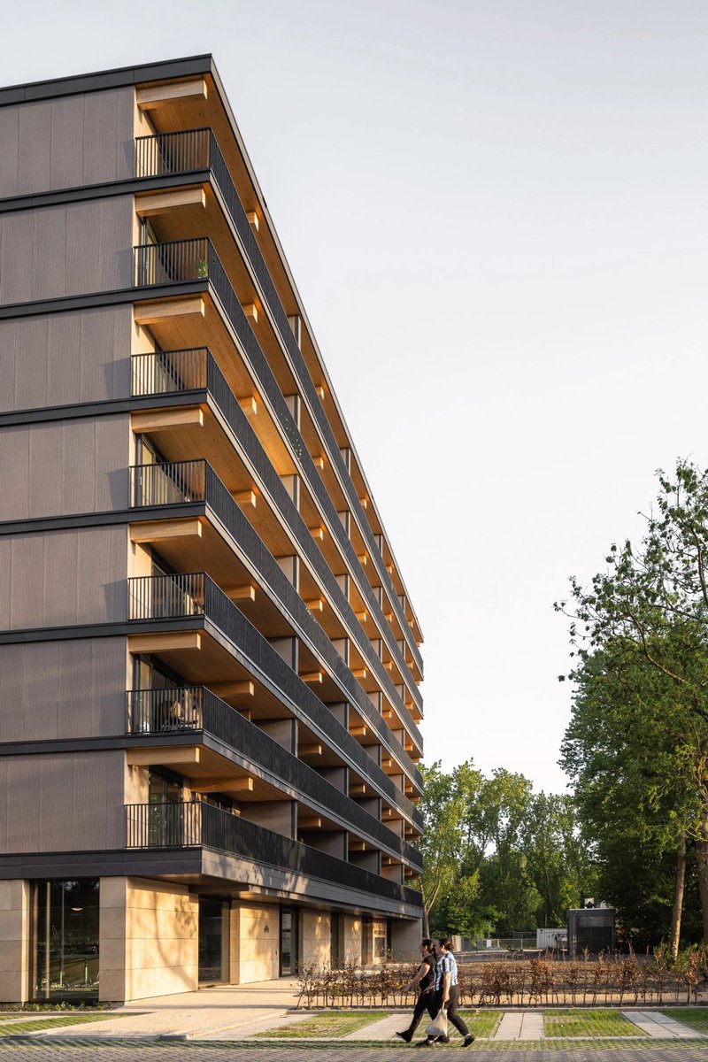 This feels like a kind of neo-brutalism…. but instead of concrete it’s timber

82 affordable rental apartments in Rotterdam by Powerhouse Company for a local housing corporation