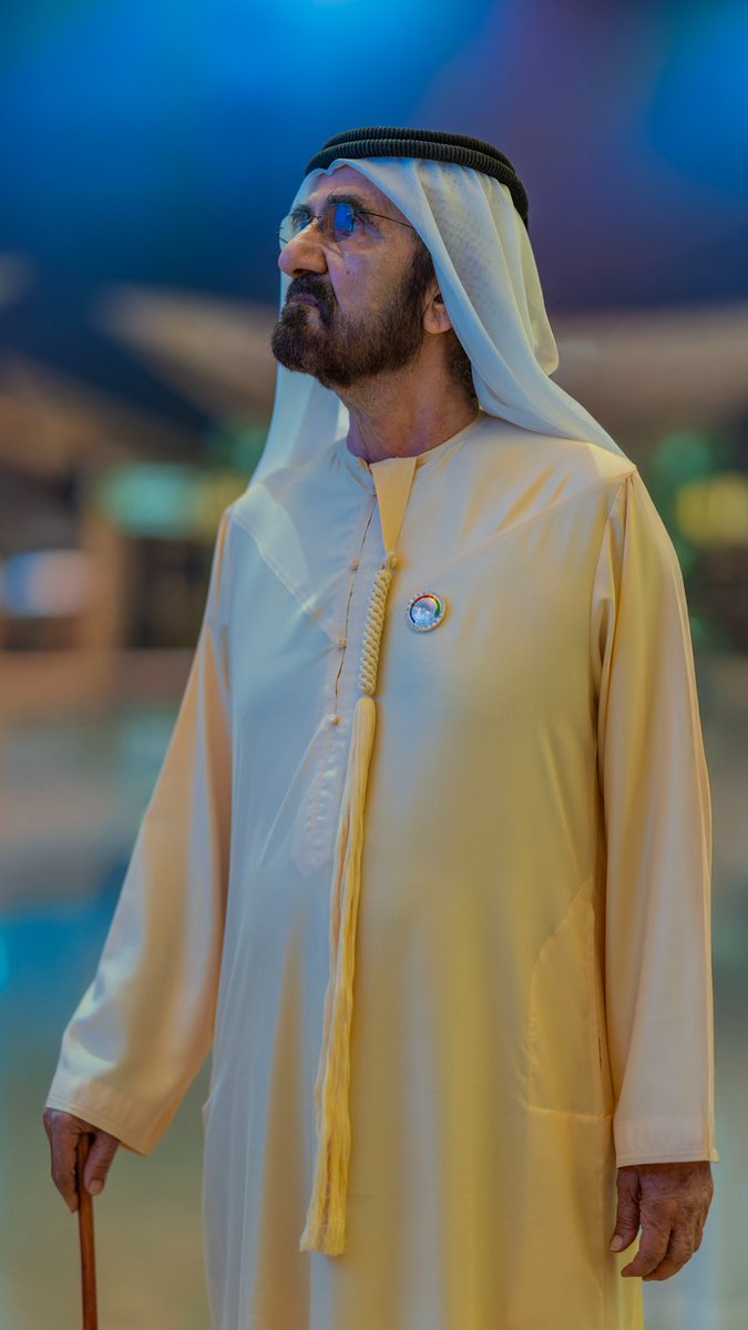 DXBMediaOffice's tweet photo. محمد بن راشد يشهد، بحضور أحمد بن محمد ومنصور بن محمد،  الاحتفال بوضع حجر الأساس لبدء تنفيذ الخط الأزرق لمترو دبي، الذي يمتد بطول 30 كيلومتراً، وإجمالي 14 محطة، ويخدم تسع مناطق حيوية يقدر عدد سكانها بنحو مليون نسمة وفقاً لخطة دبي الحضرية 2040. https://t.co/ZFvyrr8rp8