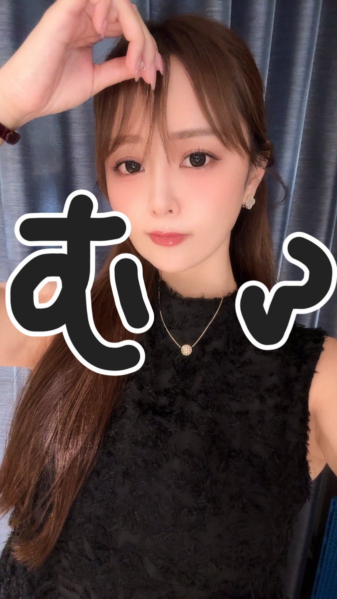 ゆ）今日の「むん」は🌝🤞💫 湿気で髪の毛ぱやぱややられてますけど