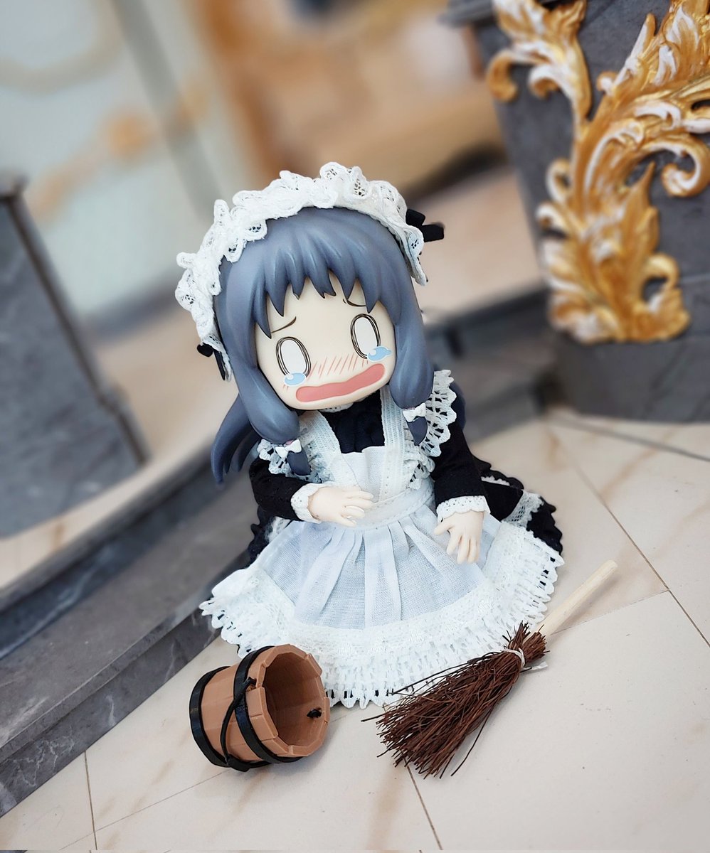 "청소 열심히 하다가… 그만…프로듀서한테 혼나면 어떡하죠?"

#미니어처컴퍼니