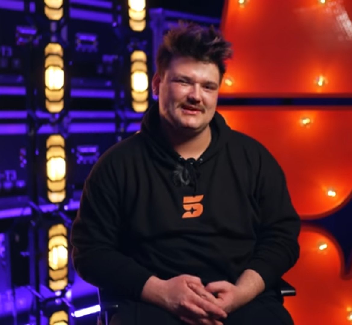 kasia: kuba to ty odpadasz z programu

kuba: w takim razie rezygnuje z tego programu 
#t5m3