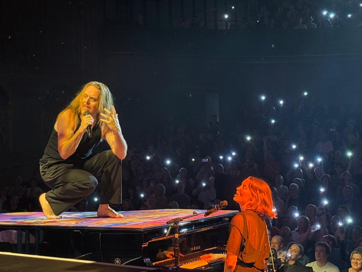 timminchin's tweet photo. Thank you Plymouth! — you were properly wonderful. Birmingham, see you tonight!
🎹#EmilyMoore
#PlymouthPavilions
#SymphonyHallBirmingham
Tour info & more: https://t.co/O2Kzvke8bm
📷Jimi Love https://t.co/FIqHeDLi7T