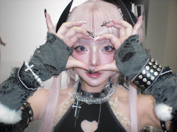 コスプレイヤー凸守たかねのTwitter画像8