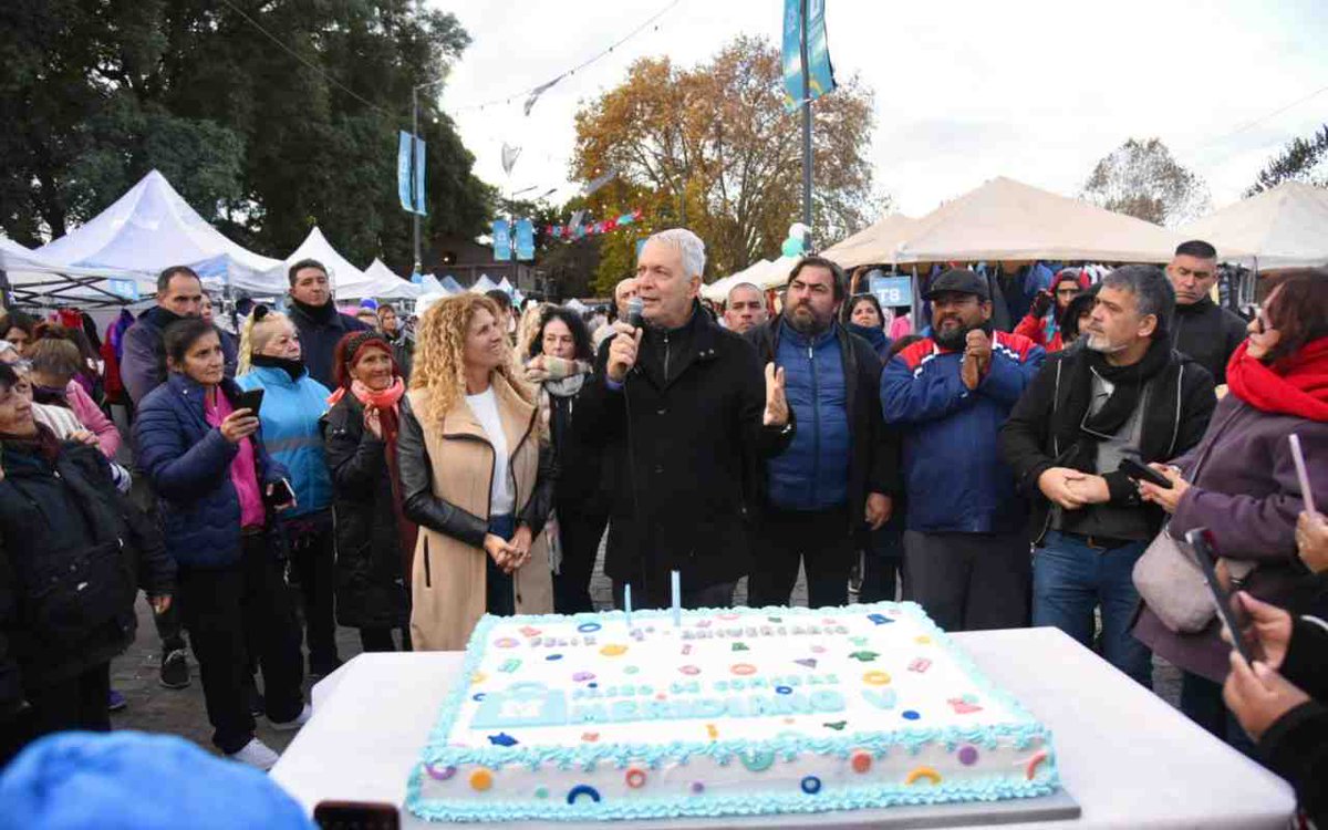 Con música en vivo, desfile y gastronomía, el Paseo Meridiano V celebró a lo grande su primer aniversario 
Info #laplata Noticias  Ver más  ⬇️▼⬇️
 infolaplata.com/con-musica-en-…
