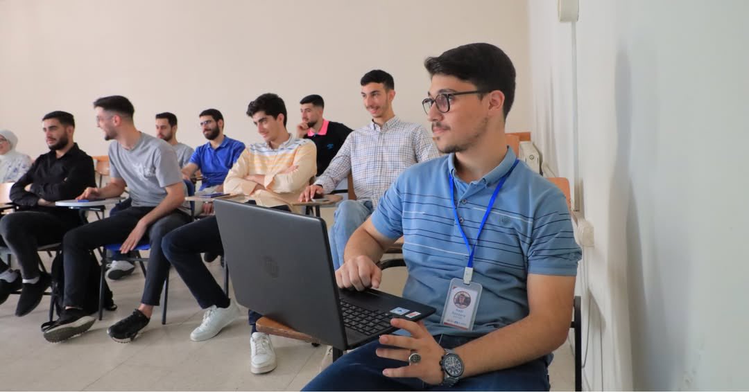 IEEE_Najah's tweet photo. نظّمت جمعية IEEE ورشة تعريفية بعنوان “طريقك لعالم الأمن السيبراني”، قدّمتها م. علا مرداوي، تناولت خلالها أساسيات المجال، أبرز تخصصاته، والمهارات اللازمة لدخول سوق العمل.
نشكر عمادة شؤون الطلبة على تصوير وتوثيق الورشة 💙 https://t.co/wYZBPIWZQW