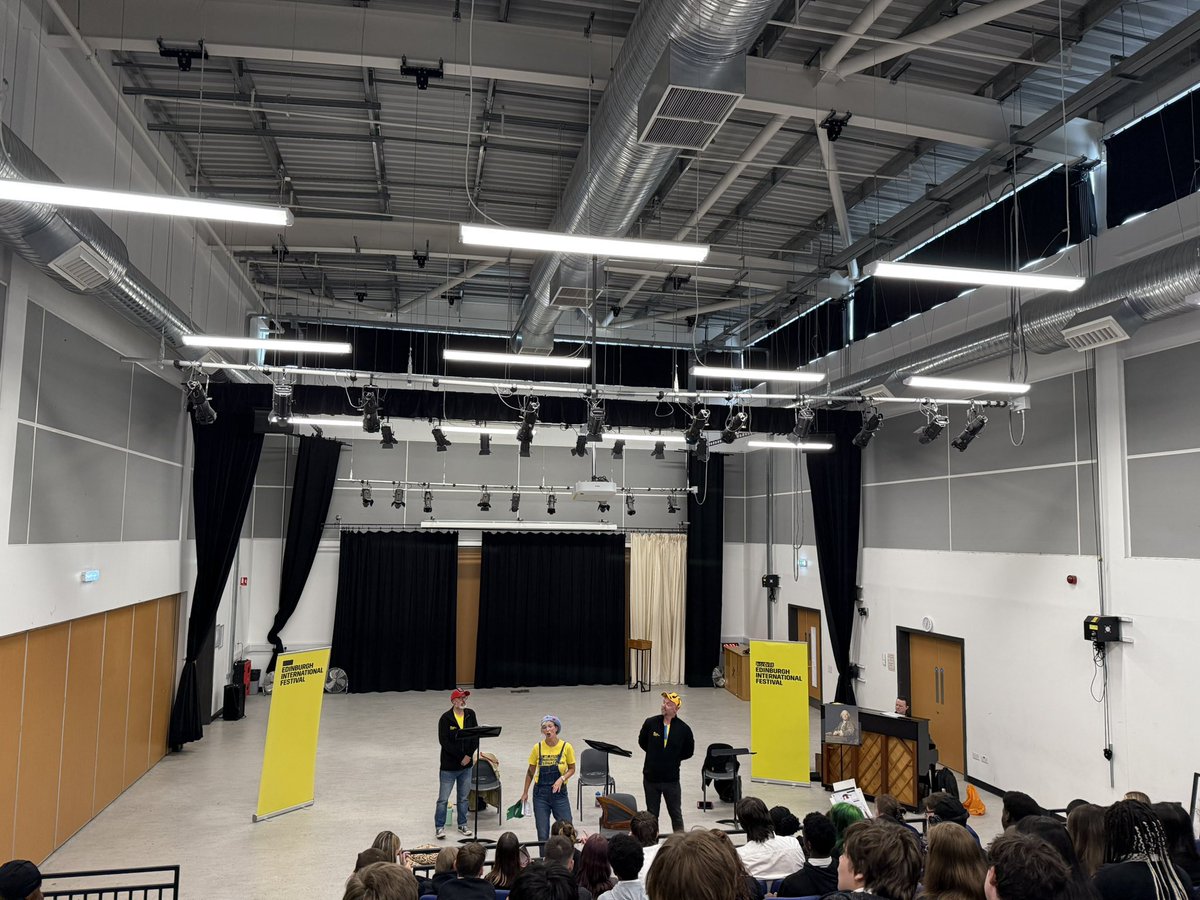 miss_maxwell_'s tweet photo. Great to have @edintfest Opera Project with us this morning performing for our S3-6 pupils 🎶🎭 https://t.co/zFNkqI1WTV