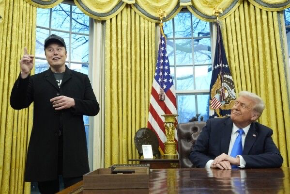 KShevchenkoReal's tweet photo. The public feud between Trump @POTUS and Musk @elonmusk is the competition between ideologies. Where tech elites see reduction of the #FederalDeficit and investing in technological breakthroughs as vital β asking, in effect, how America can reach Mars while drowning in debt. And MAGA conservatives stay determined to deliver on campaign promises, framing strict border control and mass deportations as the cornerstone of the new conservative project β even at the cost of economic isolation. This isnβt just a personality clash β itβs a collision of economic worldviews. Based on the @POLITICOMag piece. Thank you for the article, @ianwardreports!
Photo:Β @AP