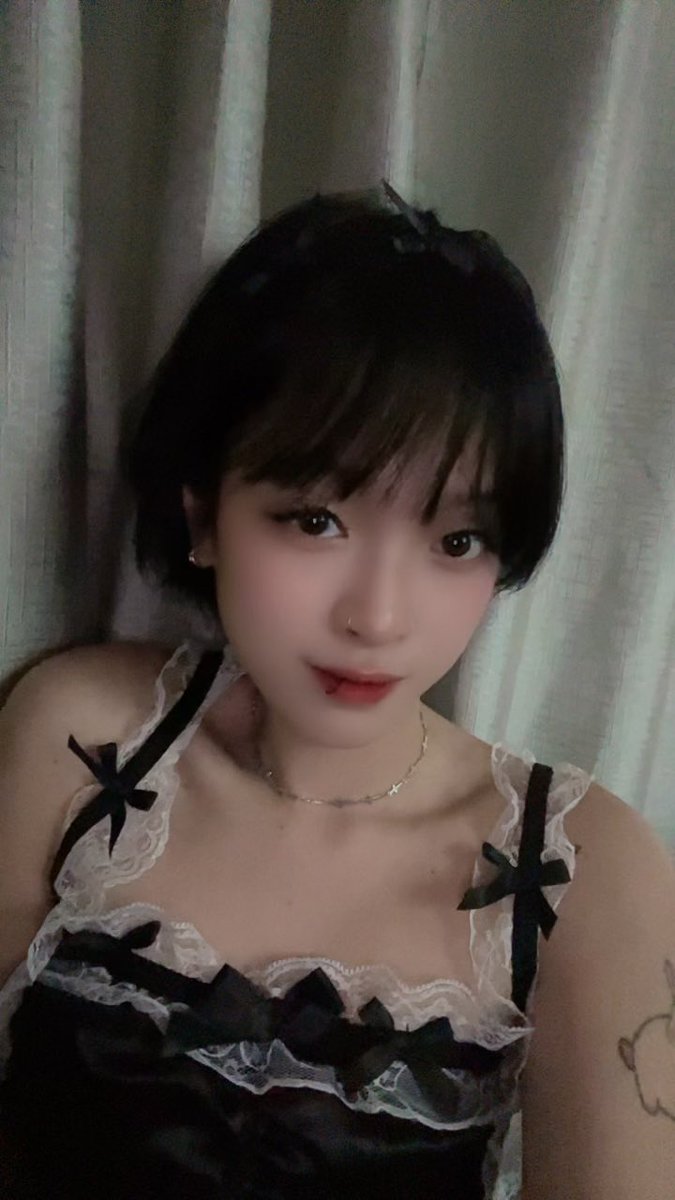 Mây đang buồn 🥹 tweet media