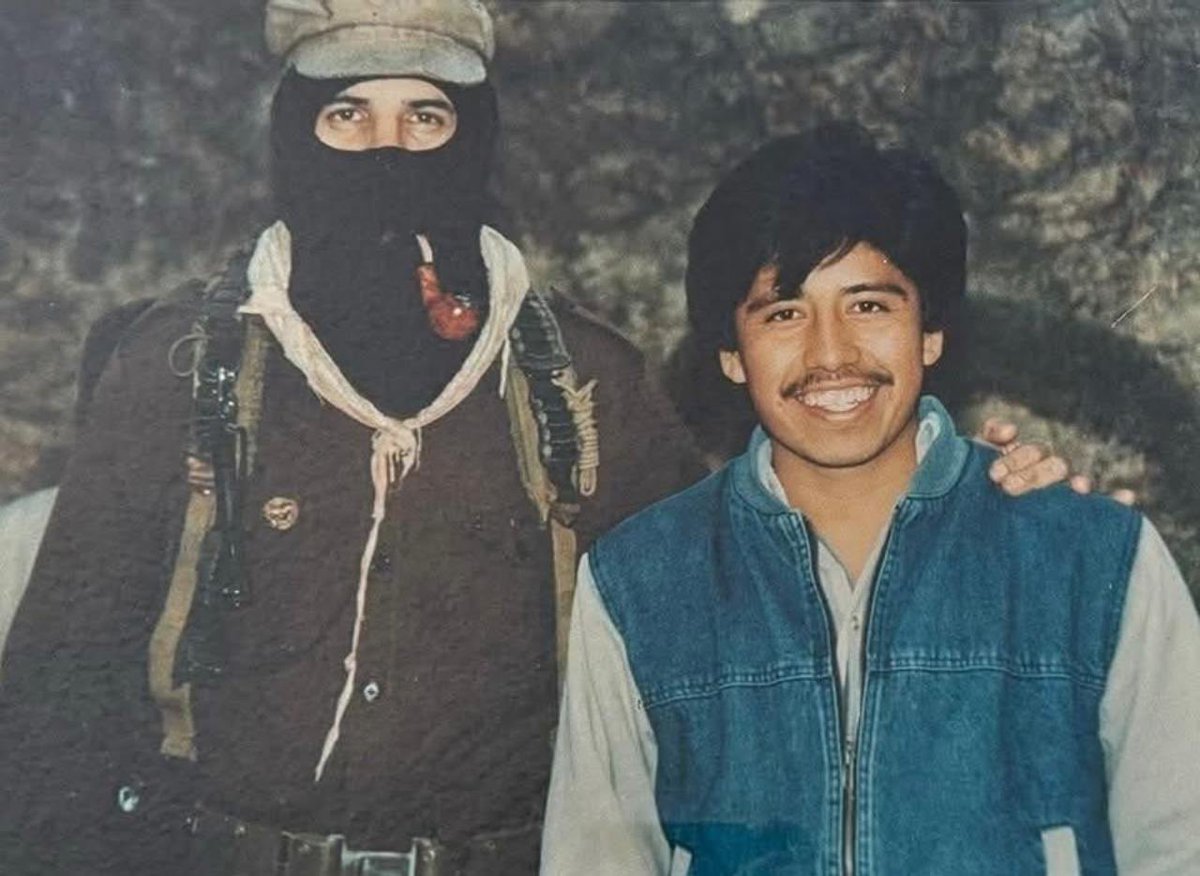 neoliberalover's tweet image. VAMOS A HACER ARDER LAS REDES DESDE TEMPRANO.

Ahí tienen a su ministro indígena.

Un hombre sin ideales o con la moral muy retorcida, hoy quiere hacer valer el orden constitucional cuando, este hombre fue asesor de un guerrillero que en épocas de Zedillo quiso destruir el orden…