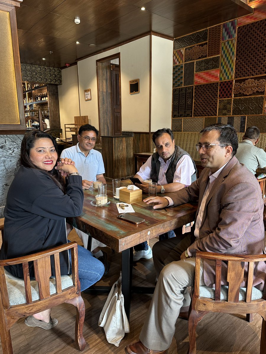 हाम्रो एउटा भेटघाट!