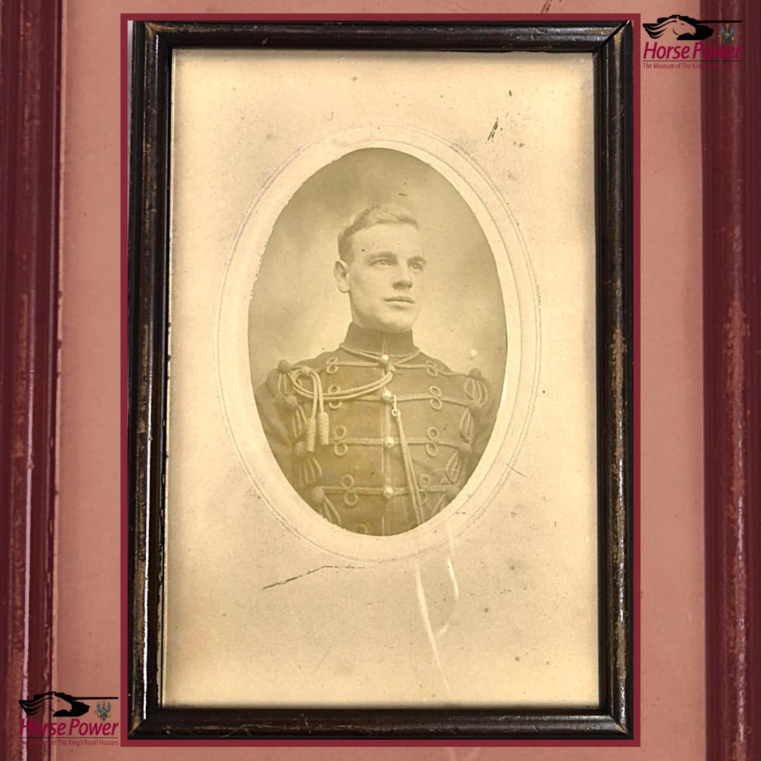 HorsePowerMus's tweet image. #FromTheArchives 🗃️: Portrait photographs of Sergeant George Withers DCM, 20th Hussars.
Likely pre-1914, Withers served in France until 1916 when he was discharged on medical grounds. He lived in Oldbury, Birmingham for the rest of his life, passing away in 1977, aged 87!