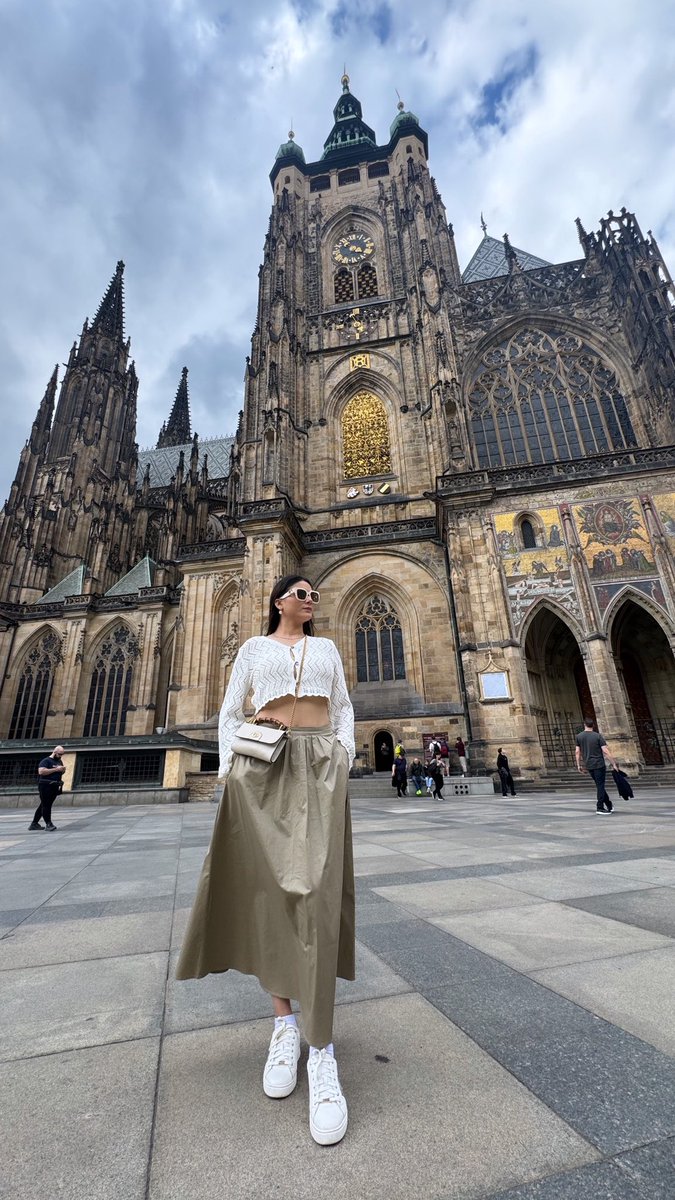 sezaltheactor's tweet photo. Prague 🫶 https://t.co/LcN4zW5pw4