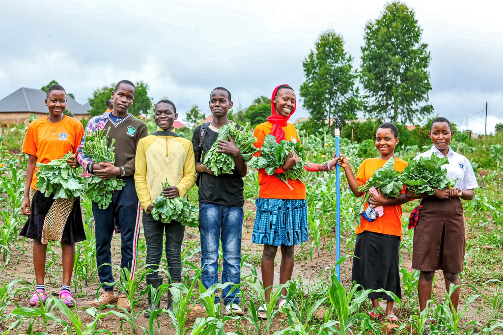 Teach them well: Imparting developmental ideas and skills to the young generation is one way to supplement the contribution of Uganda's heroes and heroines.

#HappyHeroesDay from the Ministry of Agriculture, Animal Industry and Fisheries.

#AgricultureUG
#HeroesDay2025