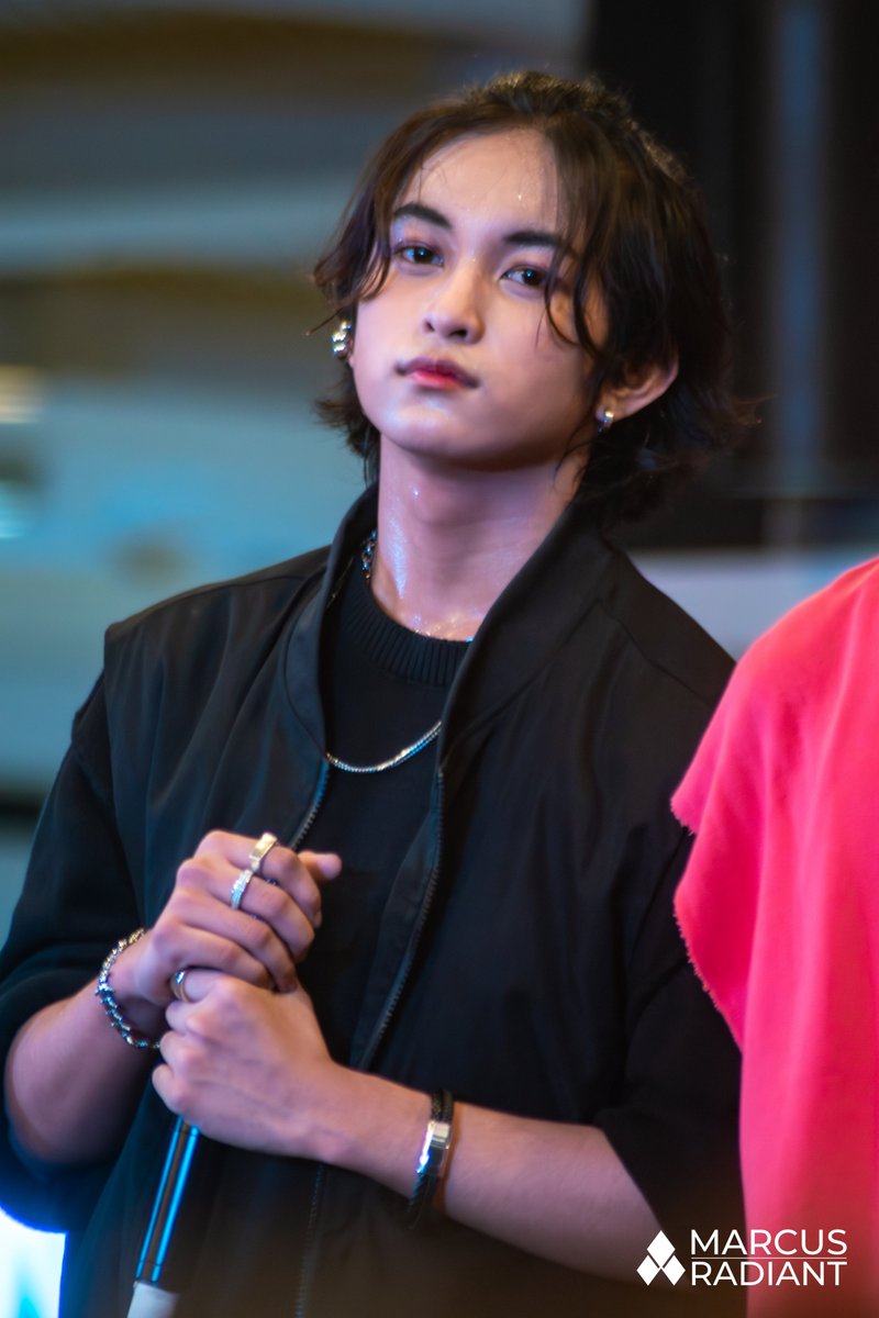 📸 20250608 PPOP Fest Year 2 | SM NORTH EDSA

You're still my favorite subject. 💜💙

#HORI7ON_PPOPFestYear2
#PPOPFestAtSMNorthEdsa
#PPOPFEST2 #PPOPFest
#MARCUS #마커스 
#HORI7ON #호라이즌