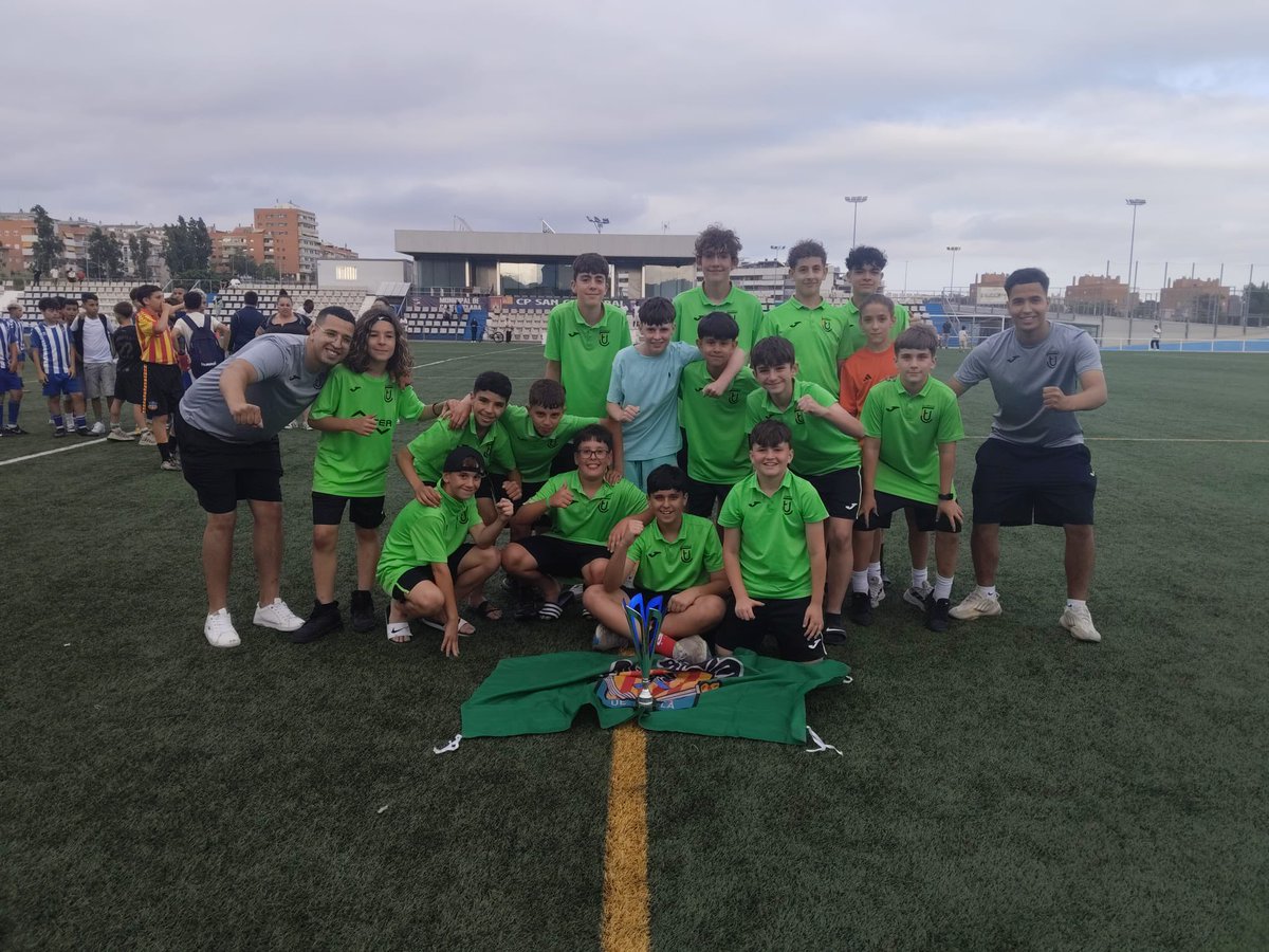 🏆 𝐂𝐋𝐀𝐒𝐒𝐈𝐅𝐈𝐂𝐀𝐂𝐈Ó 𝐅𝐈𝐍𝐀𝐋 𝐒𝐔𝐁13 — 𝐒𝐚𝐧𝐤𝐫𝐢𝐬 𝐂𝐮𝐩 𝟐𝟎𝟐𝟓 🏆

Ahir el Municipal de Ca n’Anglada va vibrar amb el millor futbol SUB13! ⚽️🔥

🥇 CP San Cristóbal
🥈 UE Sant Andreu
🥉 UE Cornellà

👏 Felicitats a tots els equips i gràcies a l’afició!